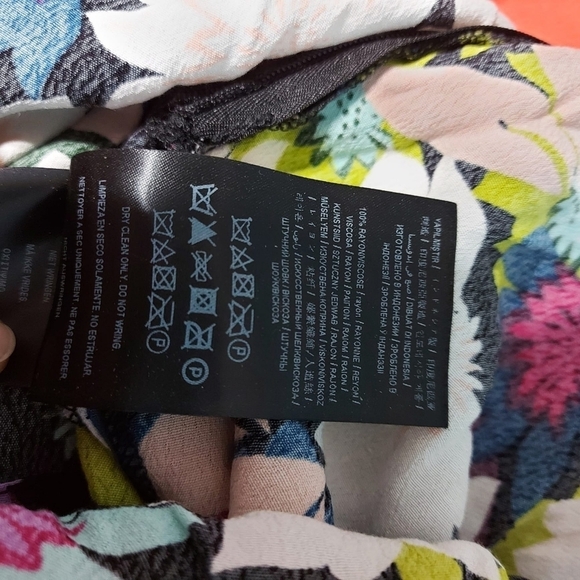 Guess Floral Double Slit Maxi Kloey Skirt Size 2 - Picture 9 of 12